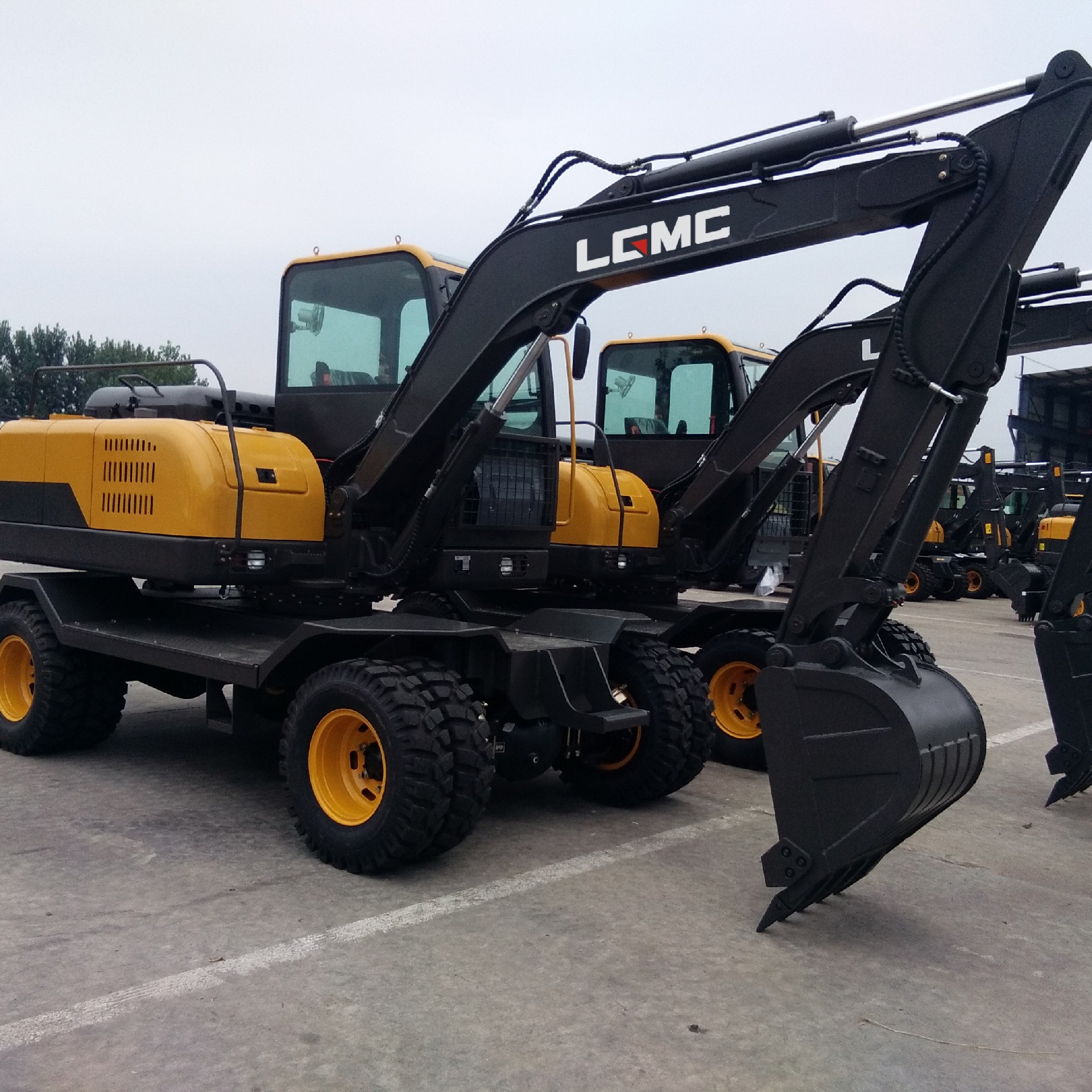 LC-Y135 HYDRAULIC EXCAVATOR