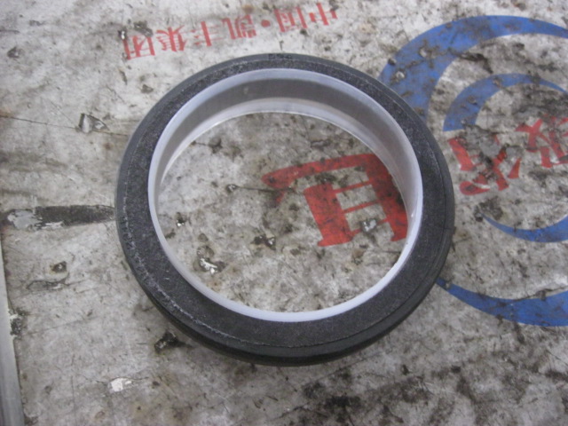 40C2089	D02B-104-02A+B	Oil seal; ASSY