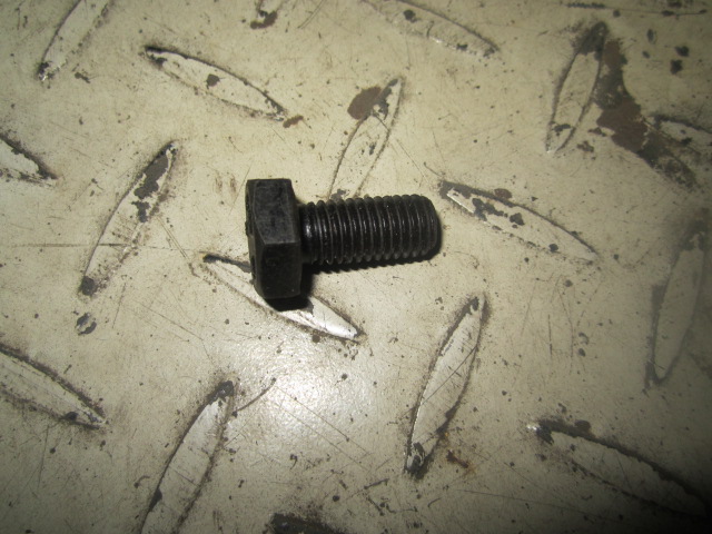 SP100101	ZF.0636015115	bolt