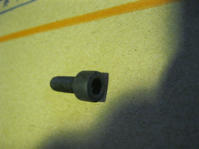 SP100111	ZF.0636101129	inner bolt