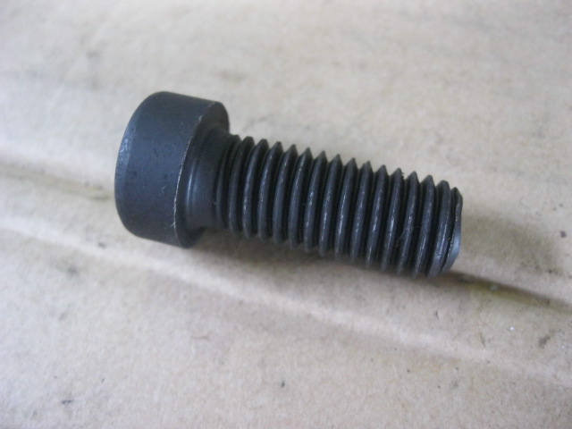 SP100120	ZF.0636900127	inner bolt