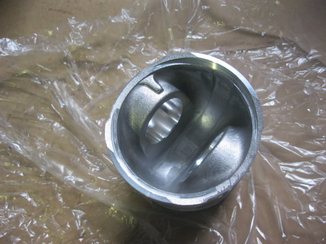 SP100671	6BT.3926631	piston