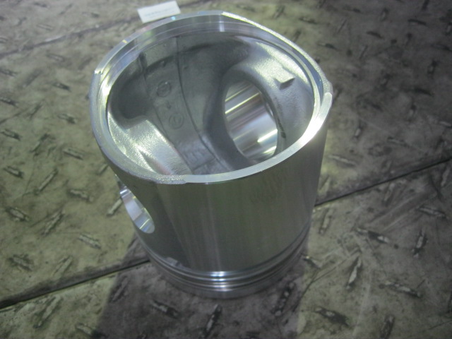 SP100750	6CT.C3929161	piston