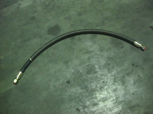 06C0326	ZL50.10.24	Hose between fork body and boom φ19