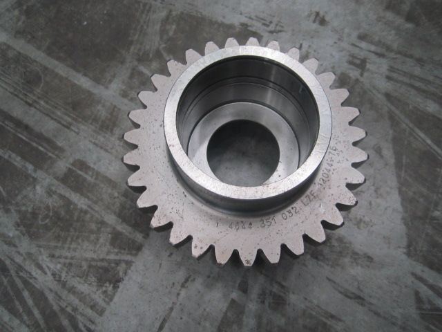 SP100489	ZF.4644351032	gear