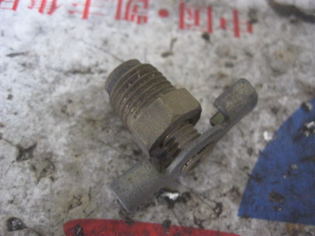 SP100945	6135.761G-18D-030	Drain valve