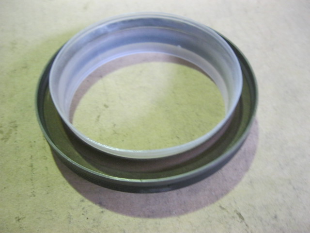 SP101311	D02B-104-02A+B	Crankshaft front oil seal