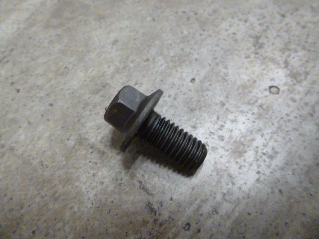 SP101317	D02B-300-01+A	bolt