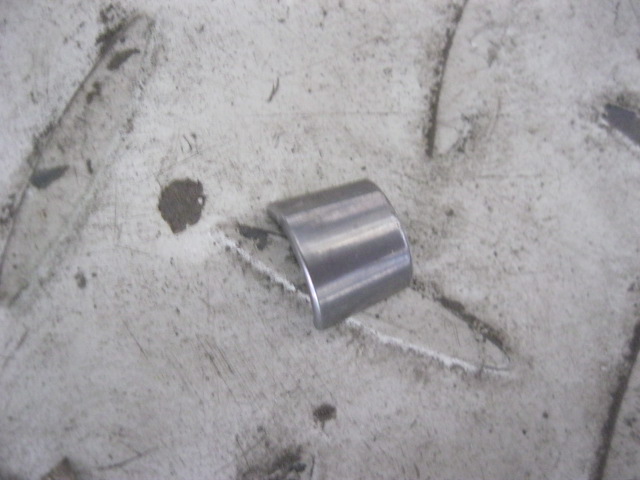 SP101348	D04-115-01A+A	valve lock clip