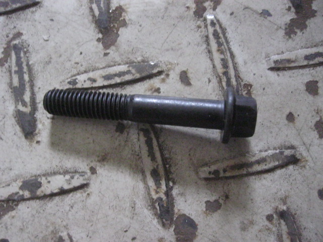 SP101351	D04-120-30+A	Remote arm shaft tightening bolt