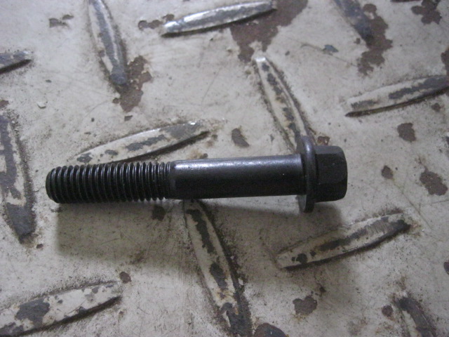 SP101351	D04-120-30+A	Remote arm shaft tightening bolt