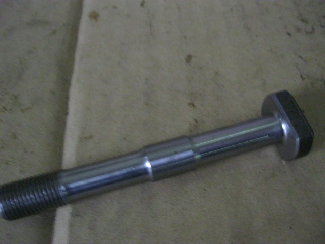 SP101404	D05-105-30+A	connecting rod bolt