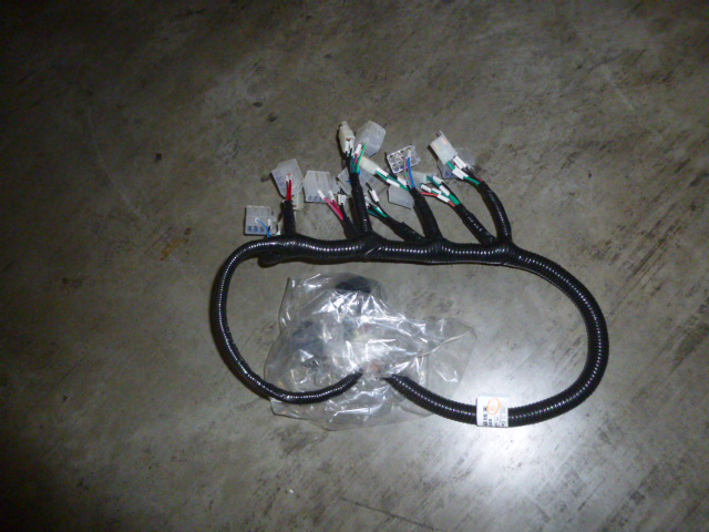 08C1442		Right armrest box wiring harness