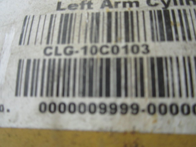 10C0103	10C0103	Left boom cylinder B6365-73100