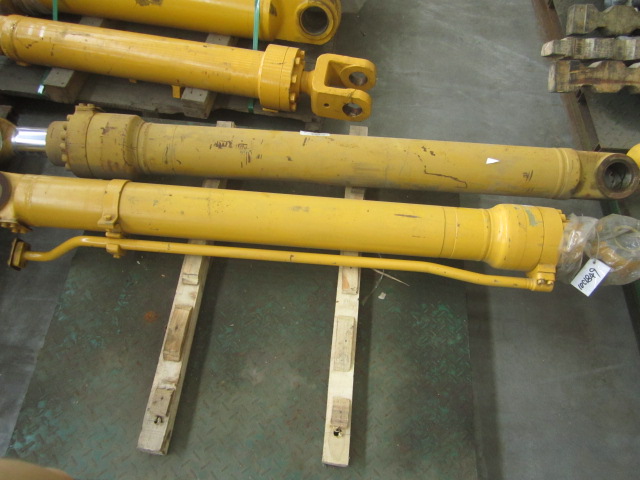 10C0103	10C0103	Left boom cylinder B6365-73100