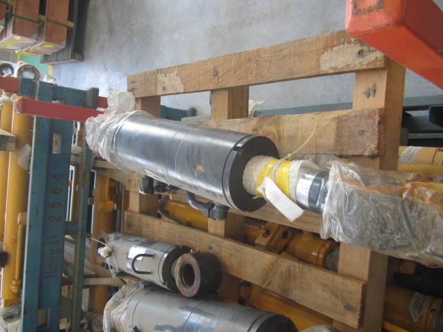 10C1186	CLG15(Ⅰ)-TT(R)	Bulldozer cylinder; ASSY