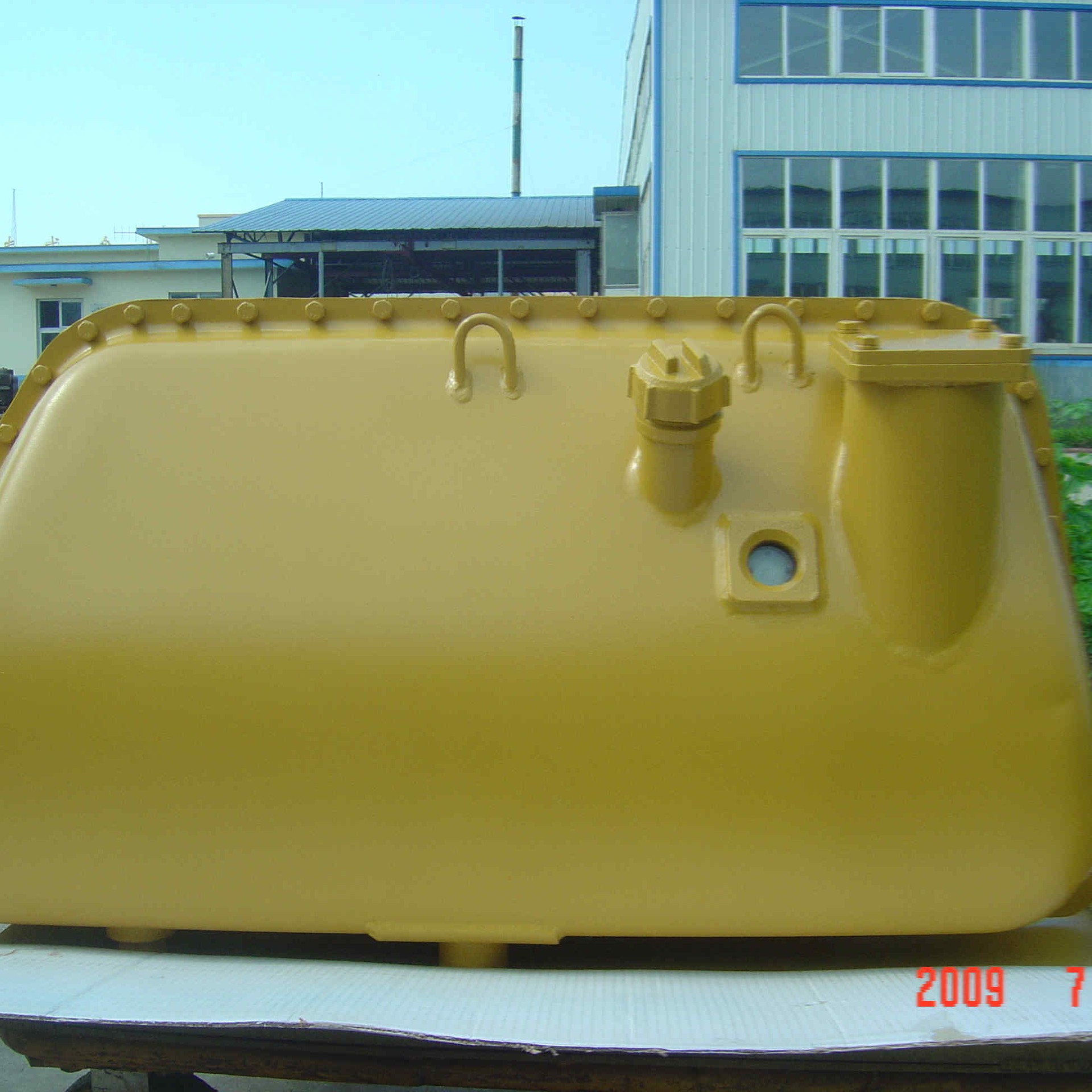 16Y-60-00000 		Hydraulic tank