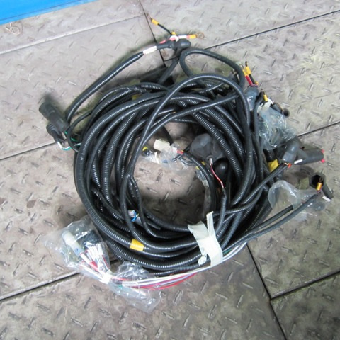 08C2422		Rear frame wiring harness; fittings.