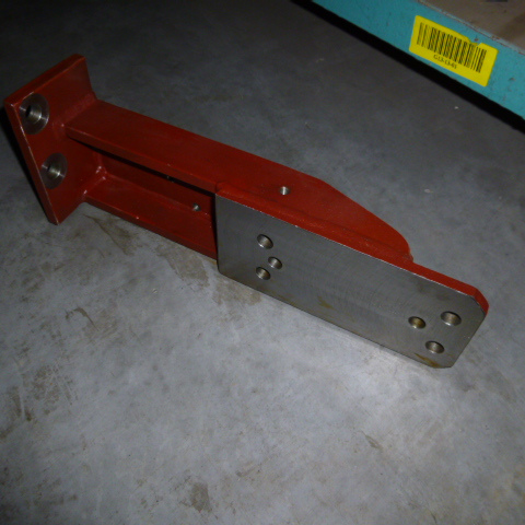 SP101871	WD.612600010157	bracket; left