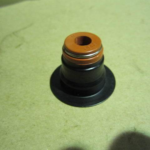 SP105734	3957912	Valve seal