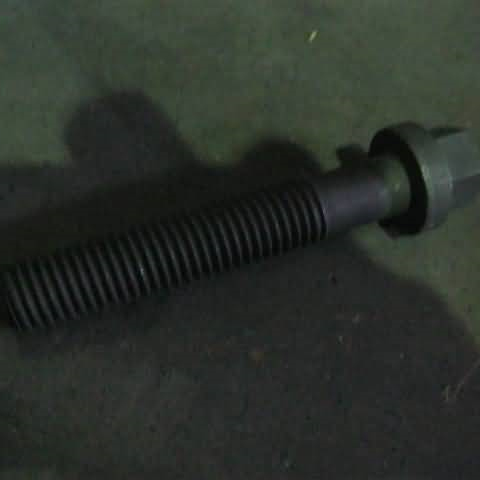 SP105991	G3917729	bolt