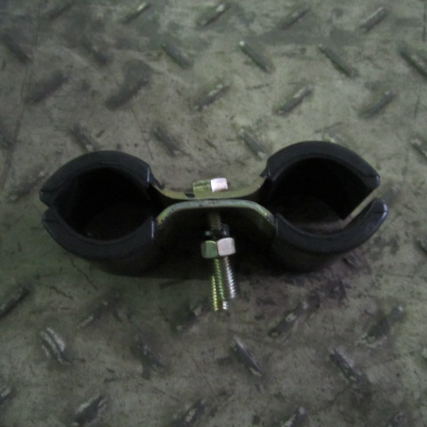 09C0647		Pipe clamp; ASSY