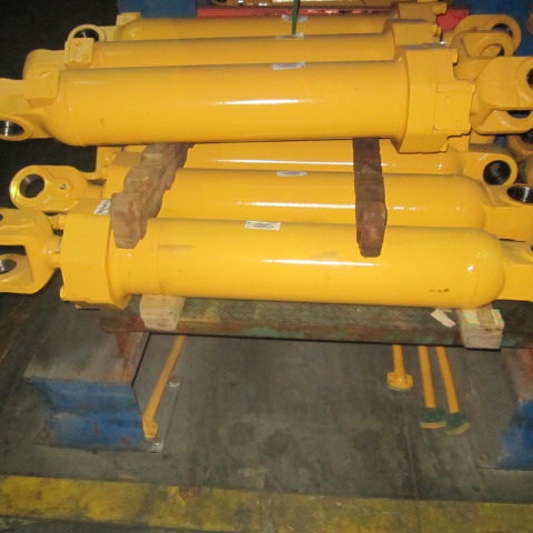 10C0007X0L		Left boom cylinder