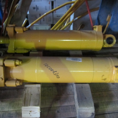 10C0053X0		Loading and unloading fork cylinders