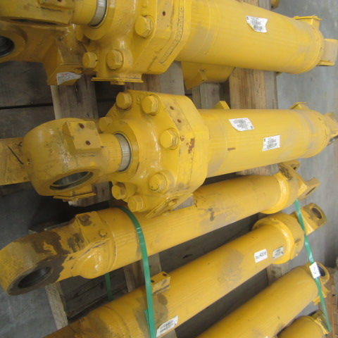 10C0057X0		bucket cylinder