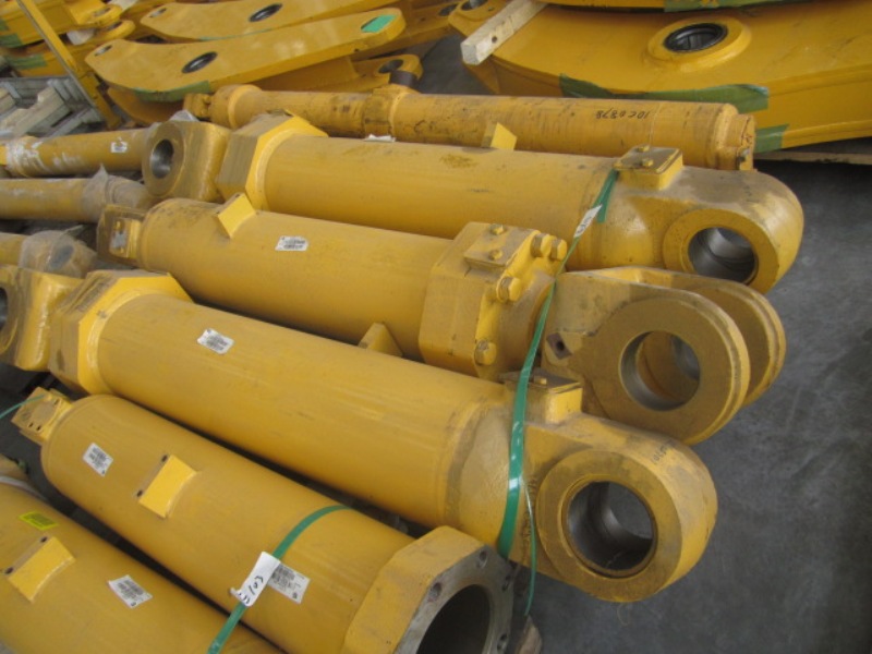 10C0062X0		Boom cylinder