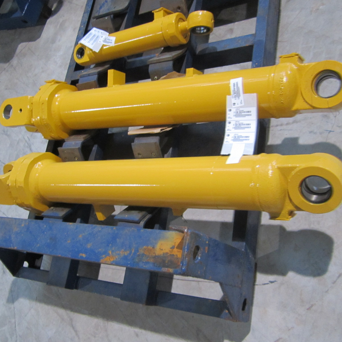 10C0203X0		Boom cylinder