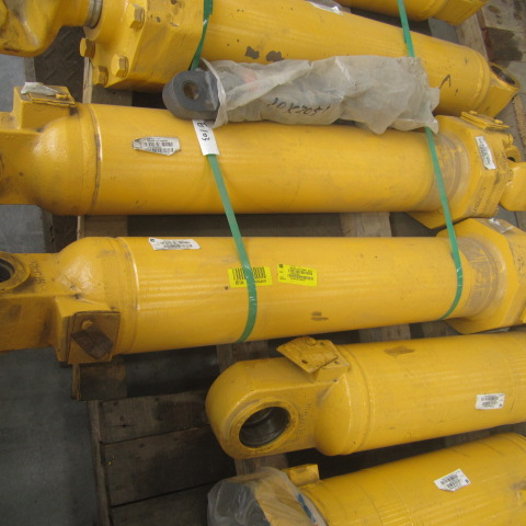 10C0835X0		Boom cylinder; ASSY