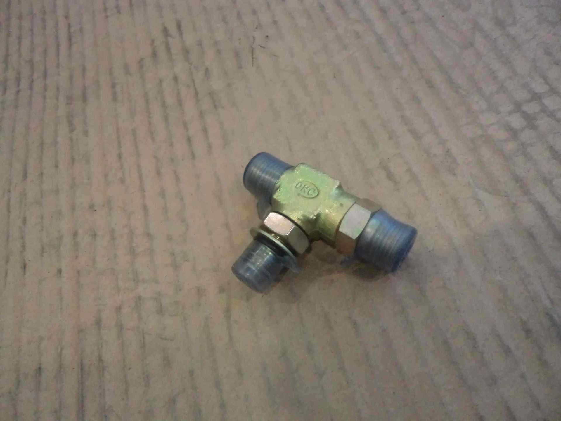 12C0932		Shuttle valve SH134-1000