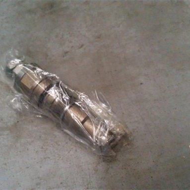 12C1356	52060728-0959	main relief valve; fittings