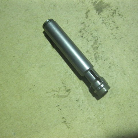 12C1378	2953802049	one-way valve; fitting